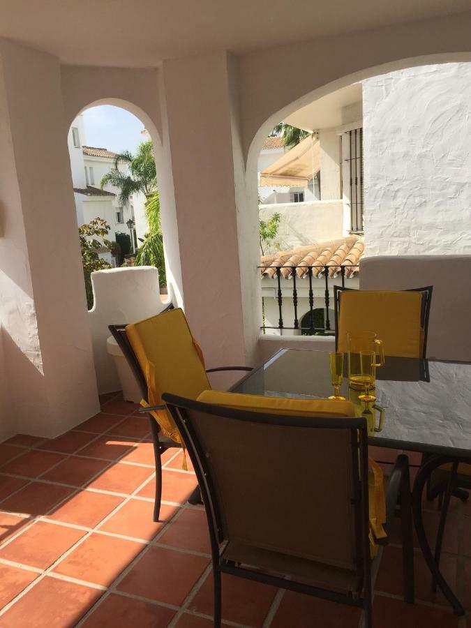 Beautiful 2 Bedroom Apartment @ Puerto Banus! Marbella Exteriör bild