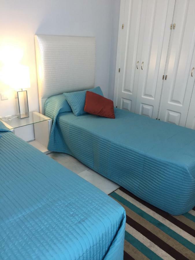 Beautiful 2 Bedroom Apartment @ Puerto Banus! Marbella Exteriör bild