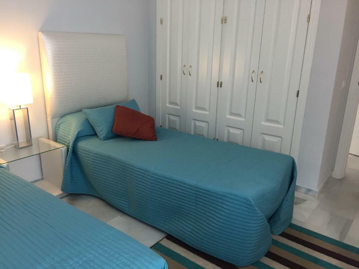 Beautiful 2 Bedroom Apartment @ Puerto Banus! Marbella Exteriör bild